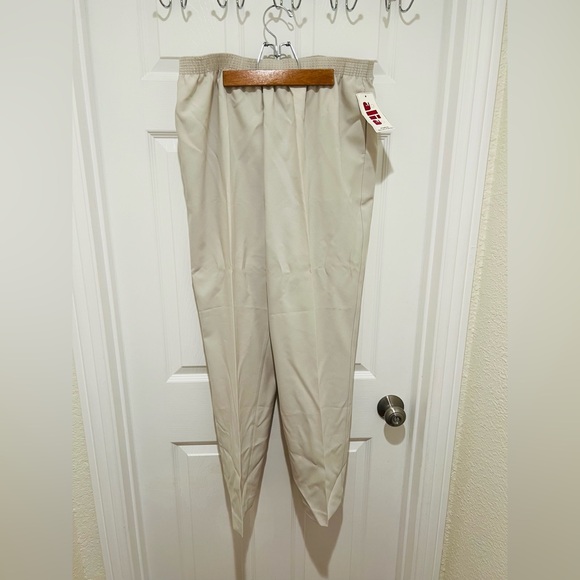 Alia Men's Tan Chinos - Picture 3 of 7